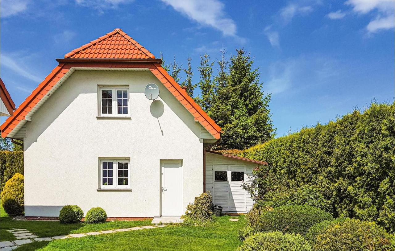 Cozy Home In Grzybowo With Kitchenette Exterior photo